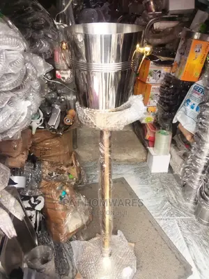 DEER HEAD Champagne Bucket With Stand, Ice Bucket Gold,
