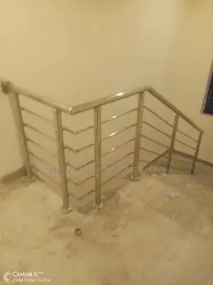 Horizontal Stainless Handrail Staircase Support