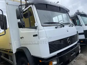 Mercedes-Benz 1320
