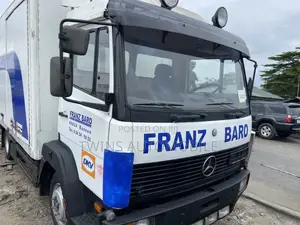 Mercedes-Benz 814 Mini Truck 16feet
