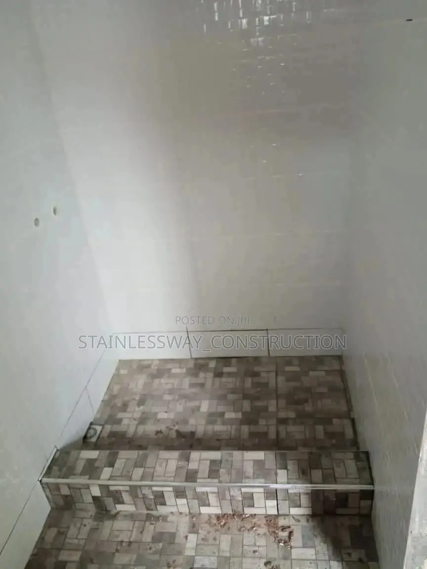 Shower Cubicle Enclosure Plane 10mm Design