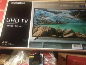 Samsung TV Smart 65 Inches