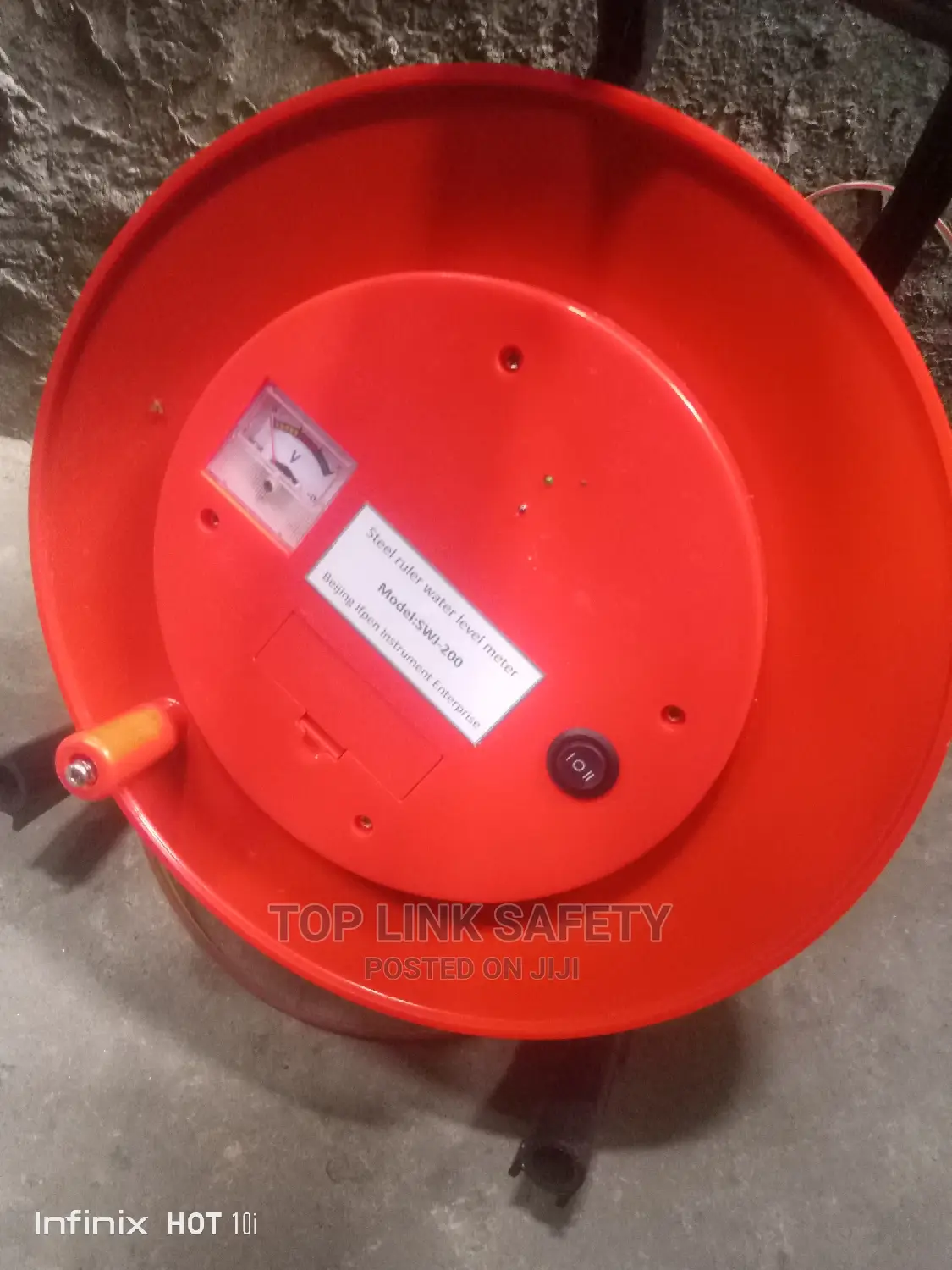 Water Level Mater 200meters.