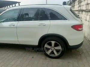 Mercedes-Benz GLC-Class 2017 White