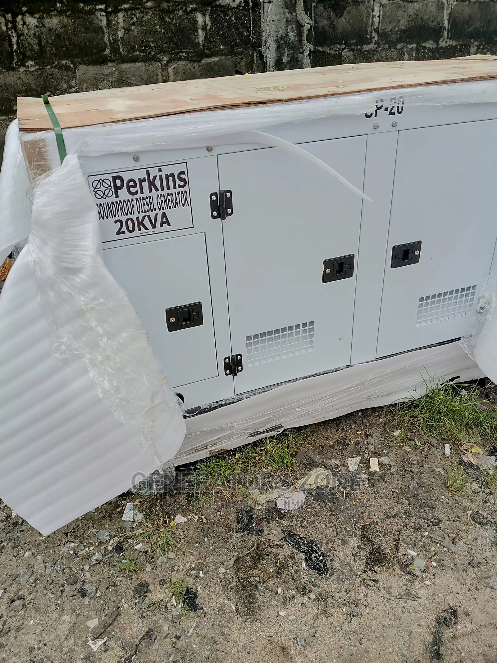 New[Perkins]Soundproof DIESEL Generator Sp20kva