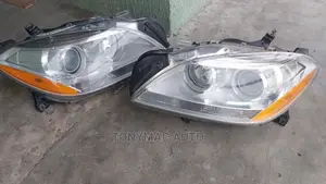 Mercedes-Benz ML350 2012 to 2015 Headlights