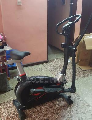 Elliptical Cross Trainer With Seat
