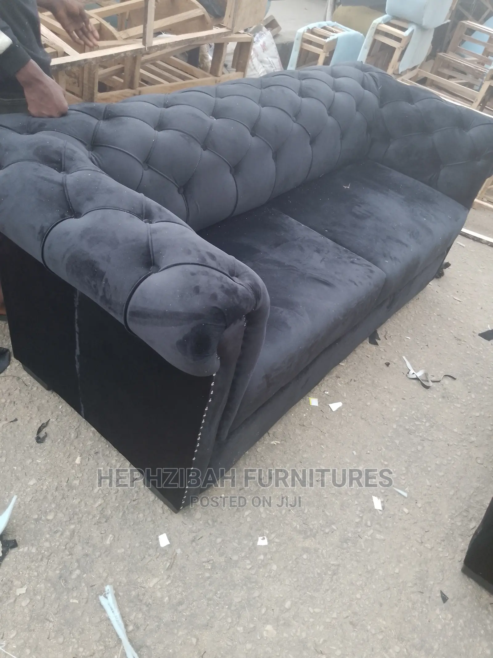 7 Seaters Black Chesterfield Sofa