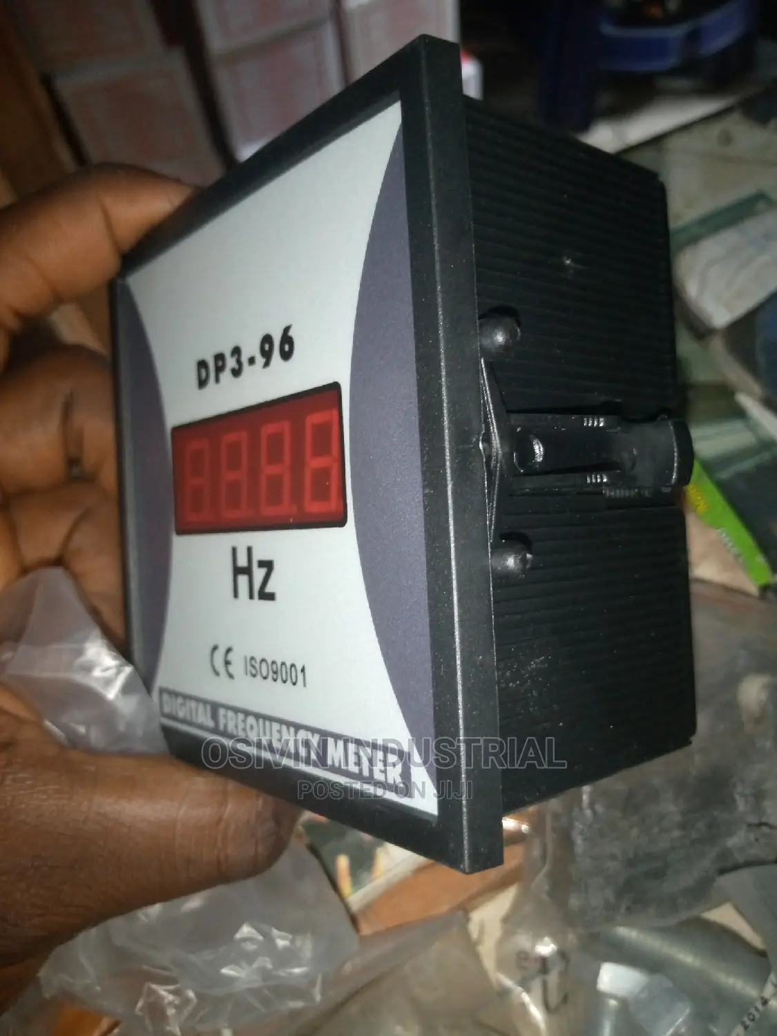 Digital Frequence Meter Entes