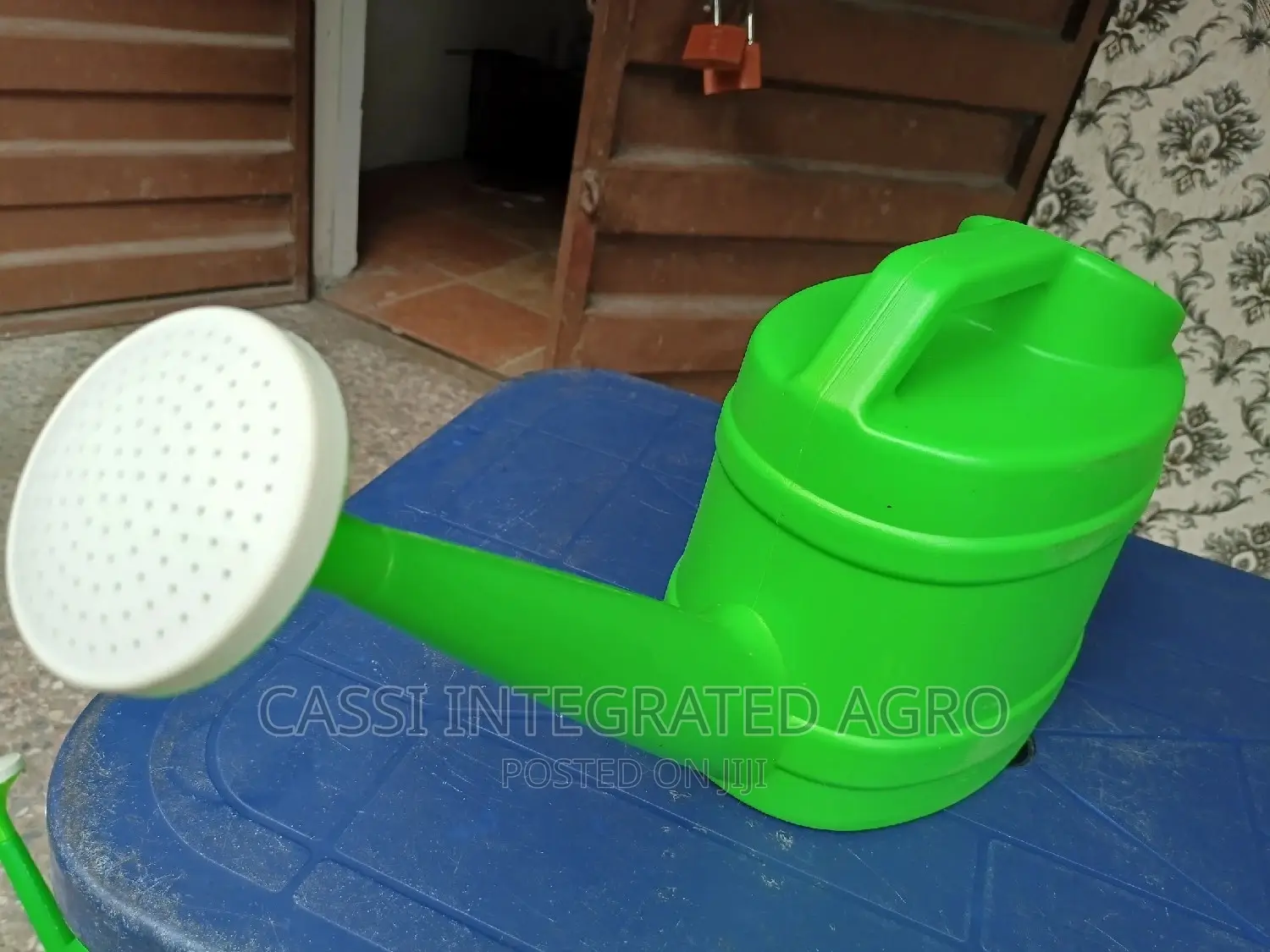 Watering Can 10L With Tiny Shower Mouth