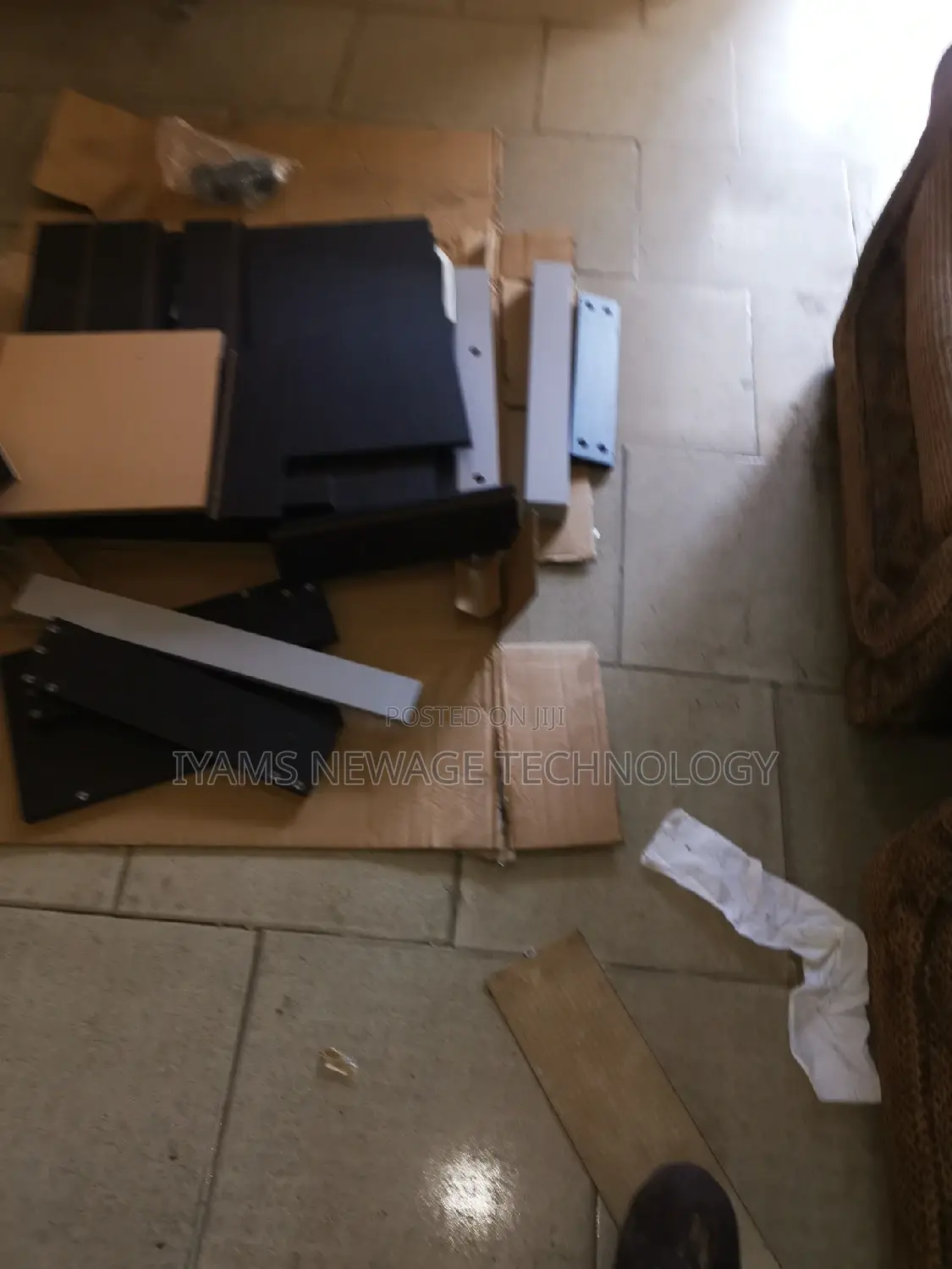 Furnitures Installer