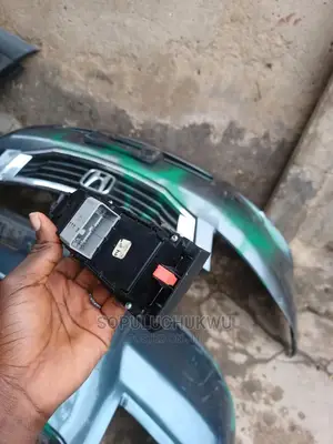 Pressing Button 2008 Accord