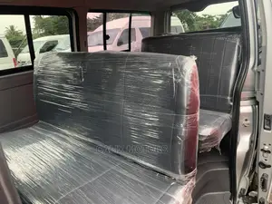 Toyota HiAce 2010 Silver