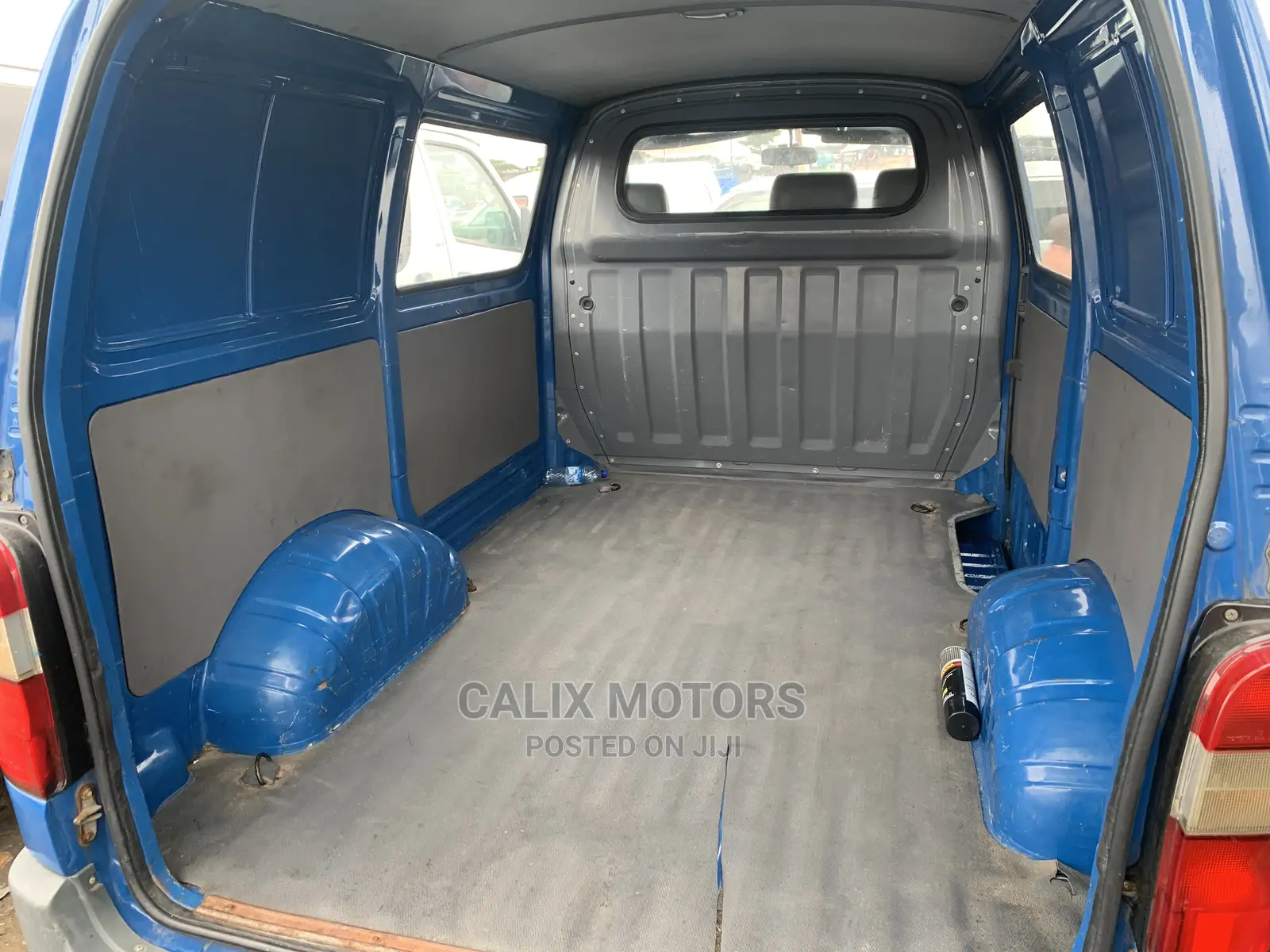 Toyota HiAce 2004 Blue