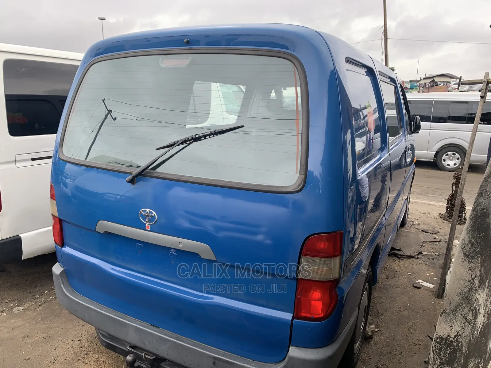 Toyota HiAce 2004 Blue