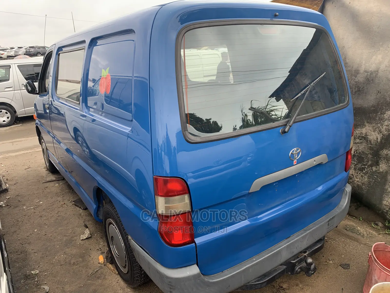 Toyota HiAce 2004 Blue