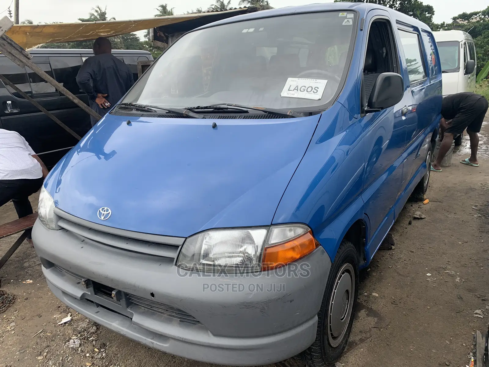 Toyota HiAce 2004 Blue