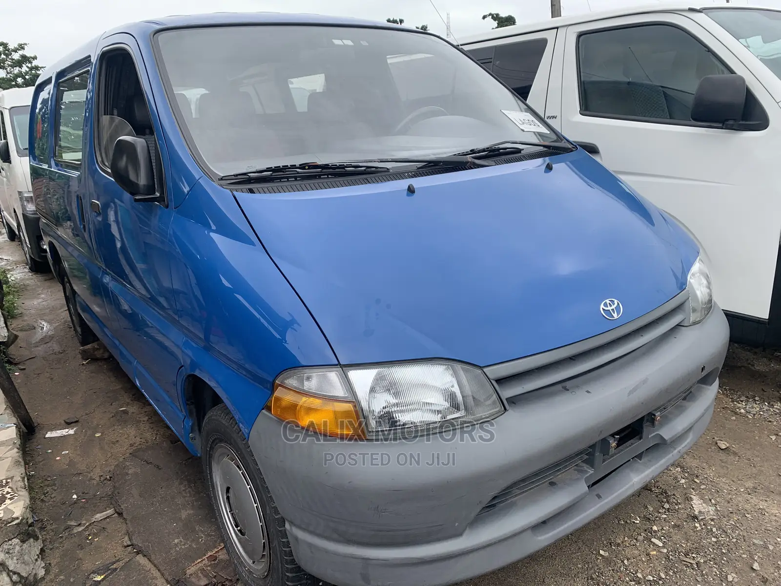 Toyota HiAce 2004 Blue