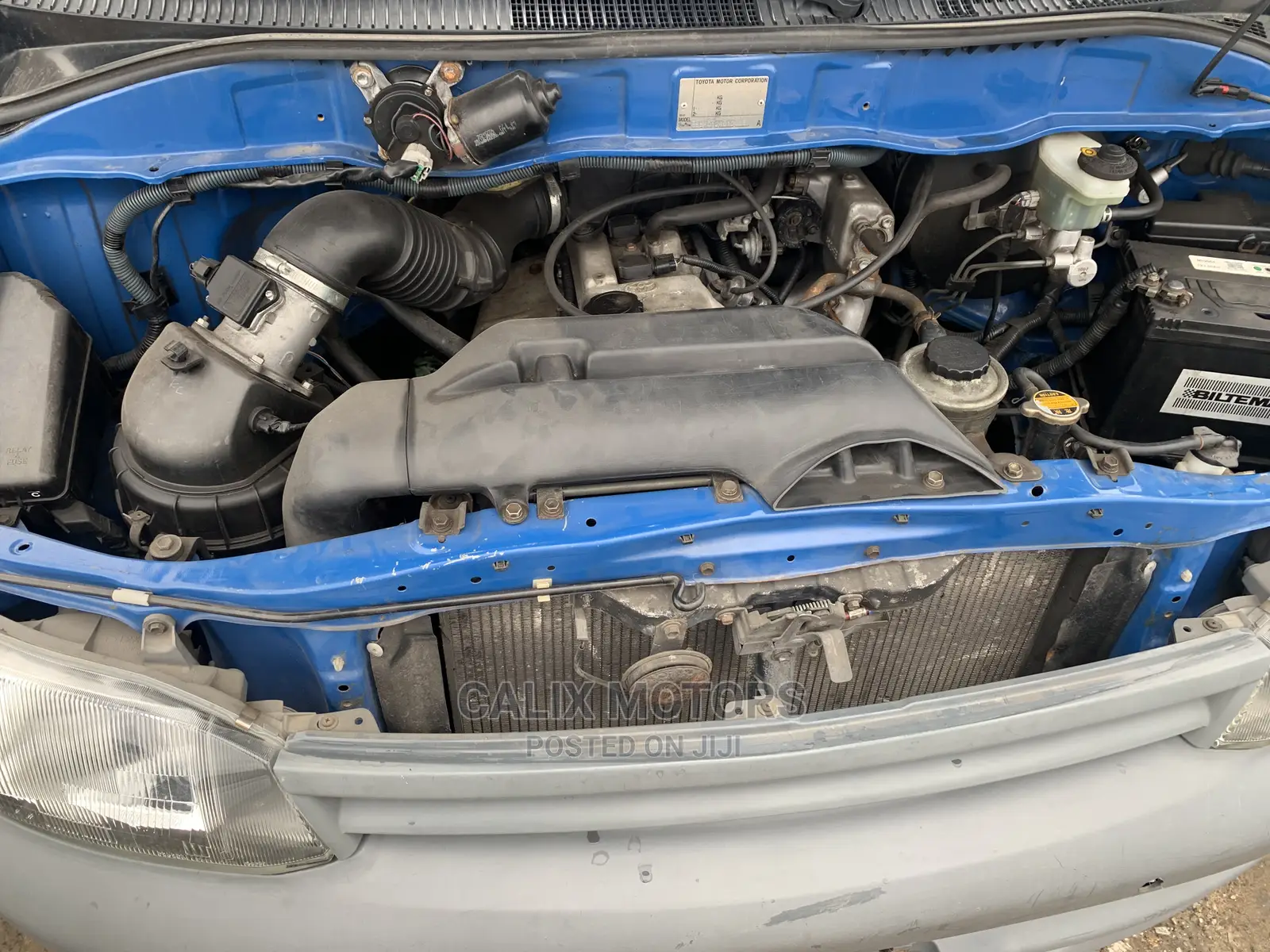 Toyota HiAce 2004 Blue