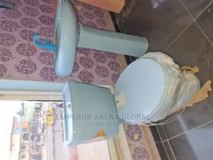 Twyford Close Couple WC Coloured