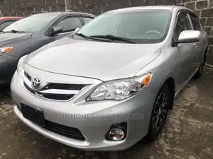 Toyota Corolla 2010 Silver