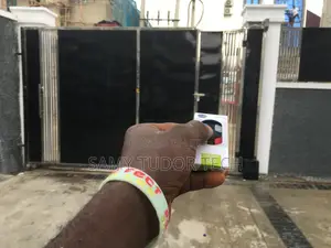 Centurion D5 Gate Automation