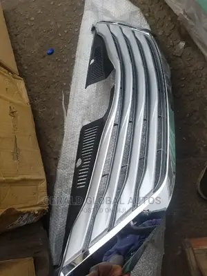 Front Grille Sienna 2012