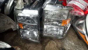 Headlamp Ford E250 Ecoroline 2010