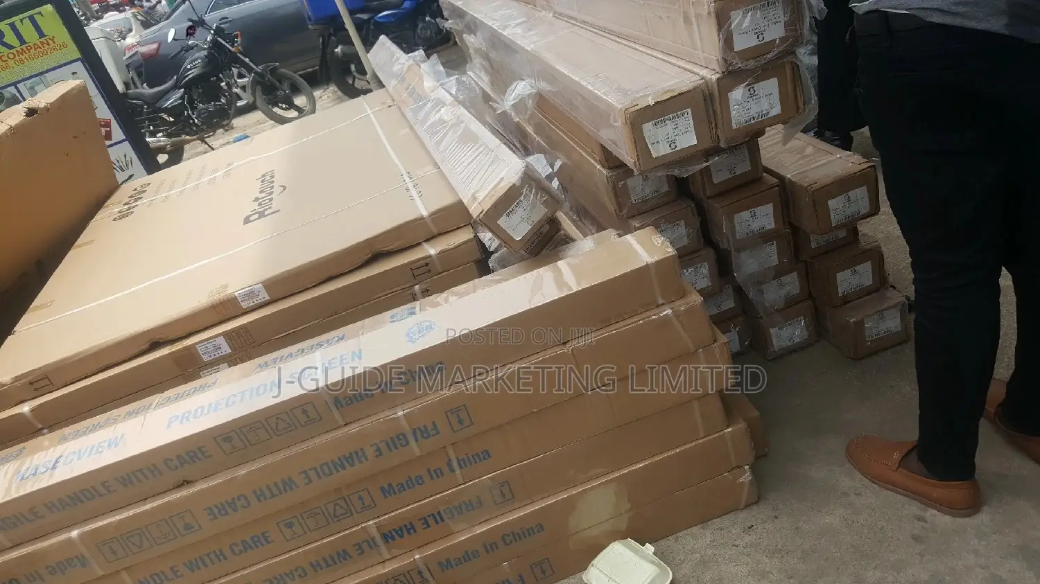 Electrical (Motorize) /Manual Projection Screen