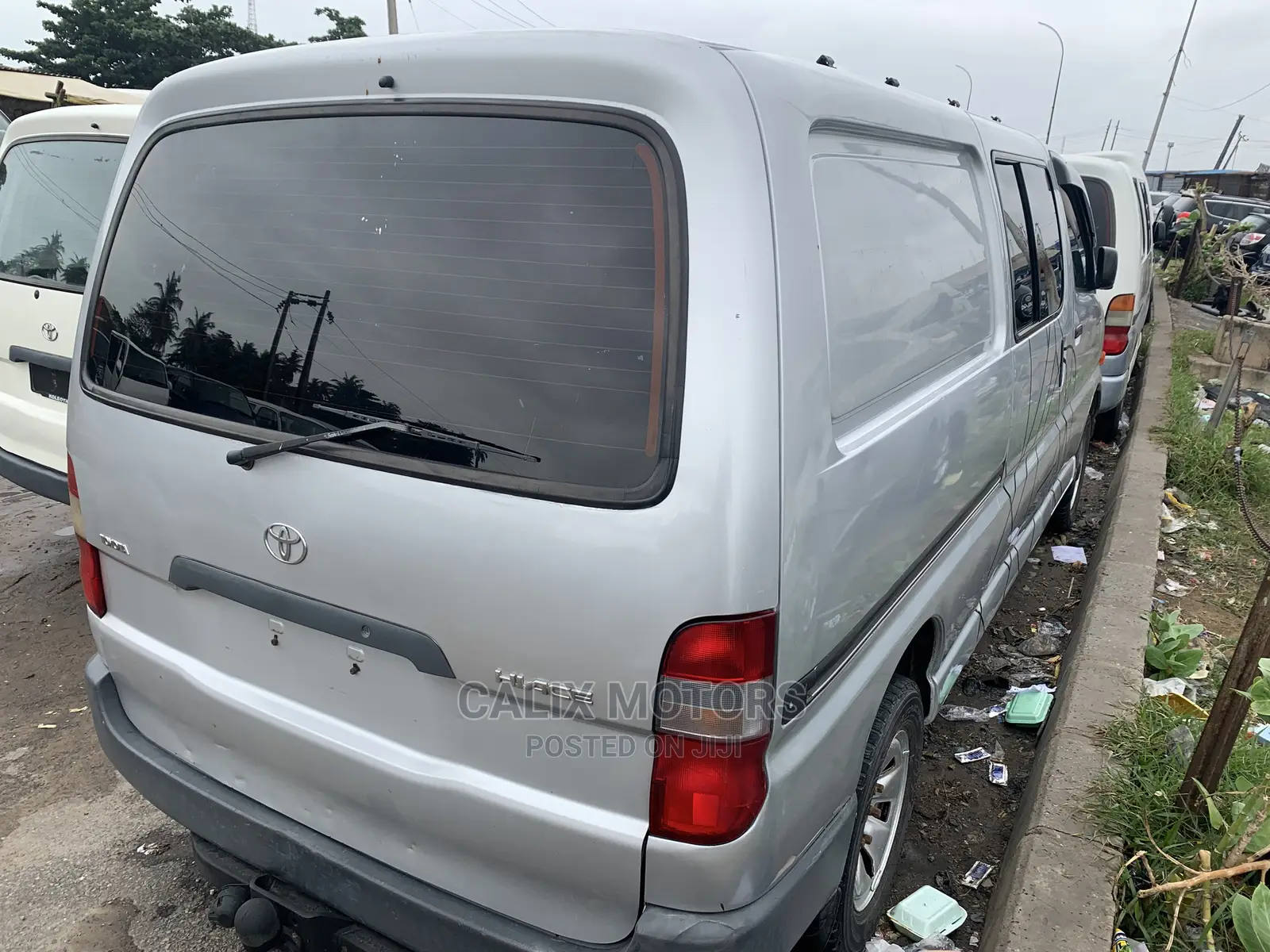 Toyota HiAce 2004 Silver