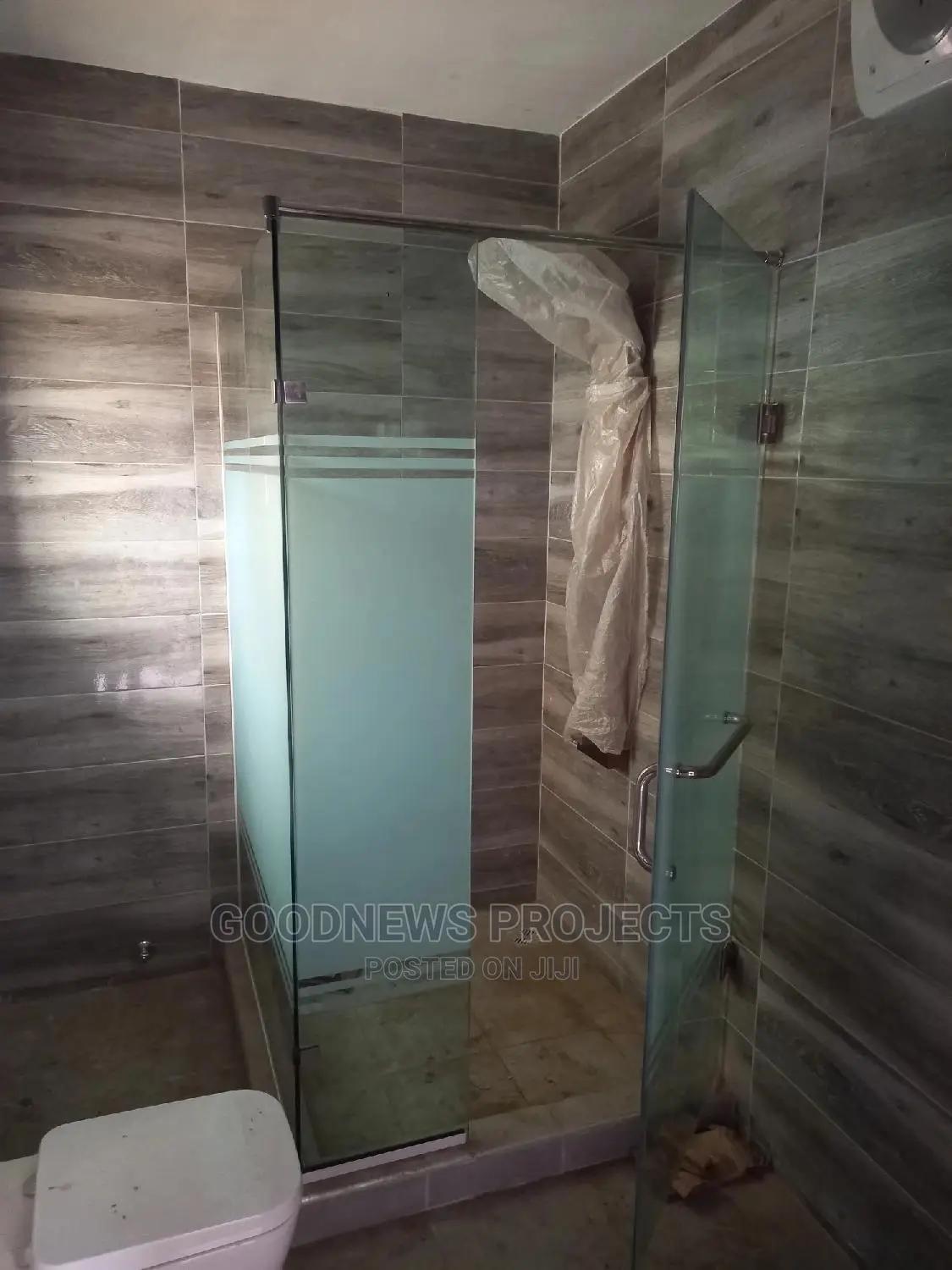 Frosted Hinge Shower Cubicle