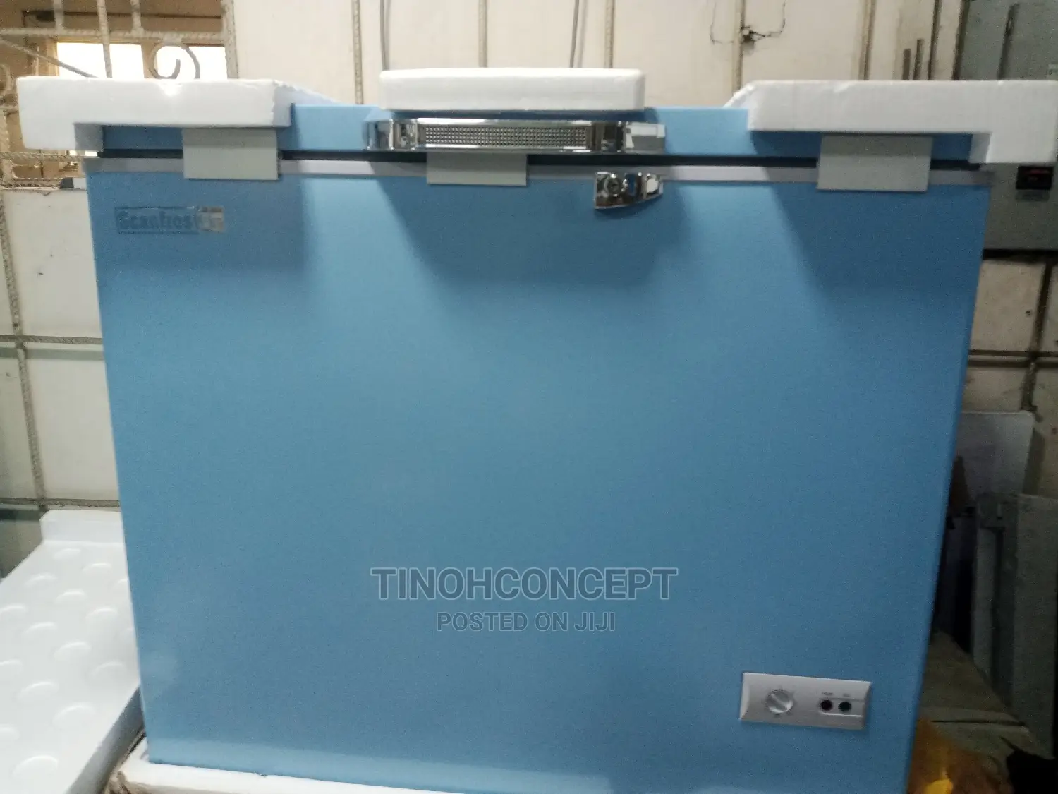 Scanfrost Chest Freezer 4ft