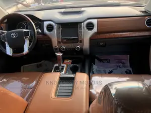 Toyota Tundra 2016 Brown