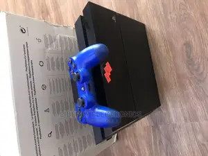Latest Arrival Ps4 Regular + One Pad 5 Interesting Games