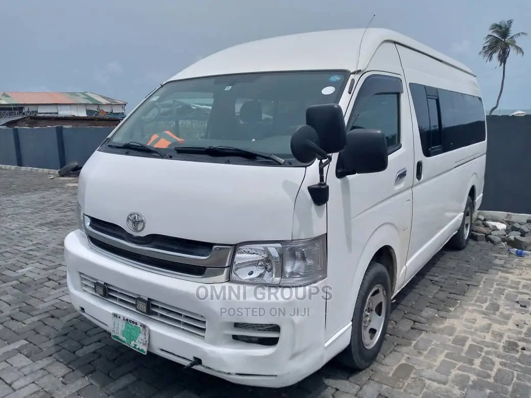 Hiace Bus for Hire