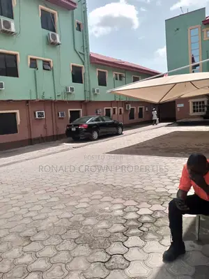 Functional 45 Rooms Hotel With Bar and Hall