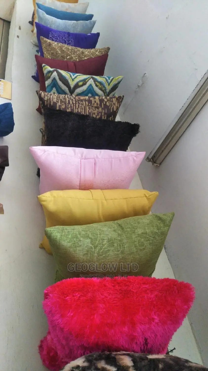 High Quality Fiber Throw Pillows