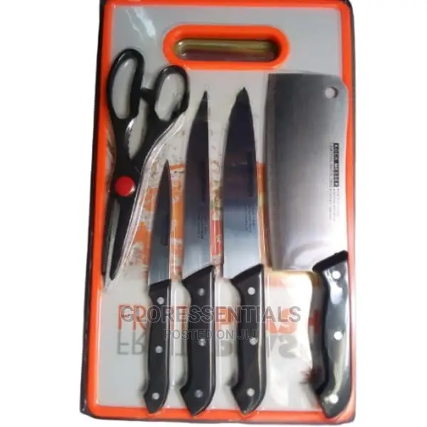 Set of Kitchen Knife With Chopping Board