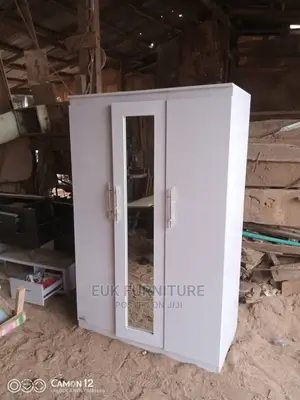 Beautiful 4 by 6 Wardrobe With Full Length Mirror