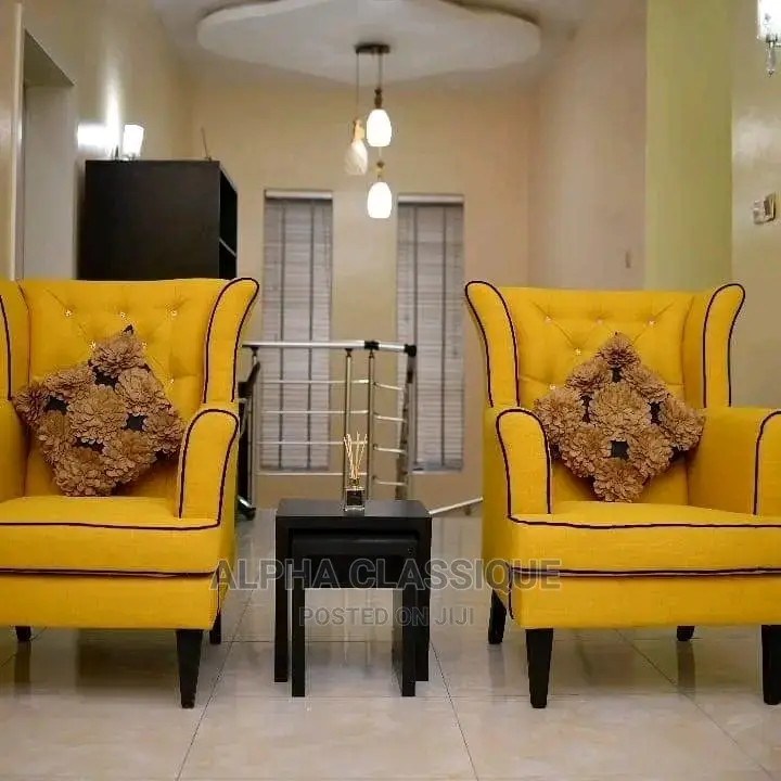 Classique Twin Accent Chair