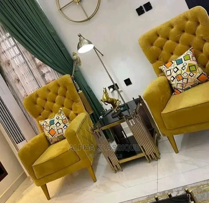 Classique Accent Chair