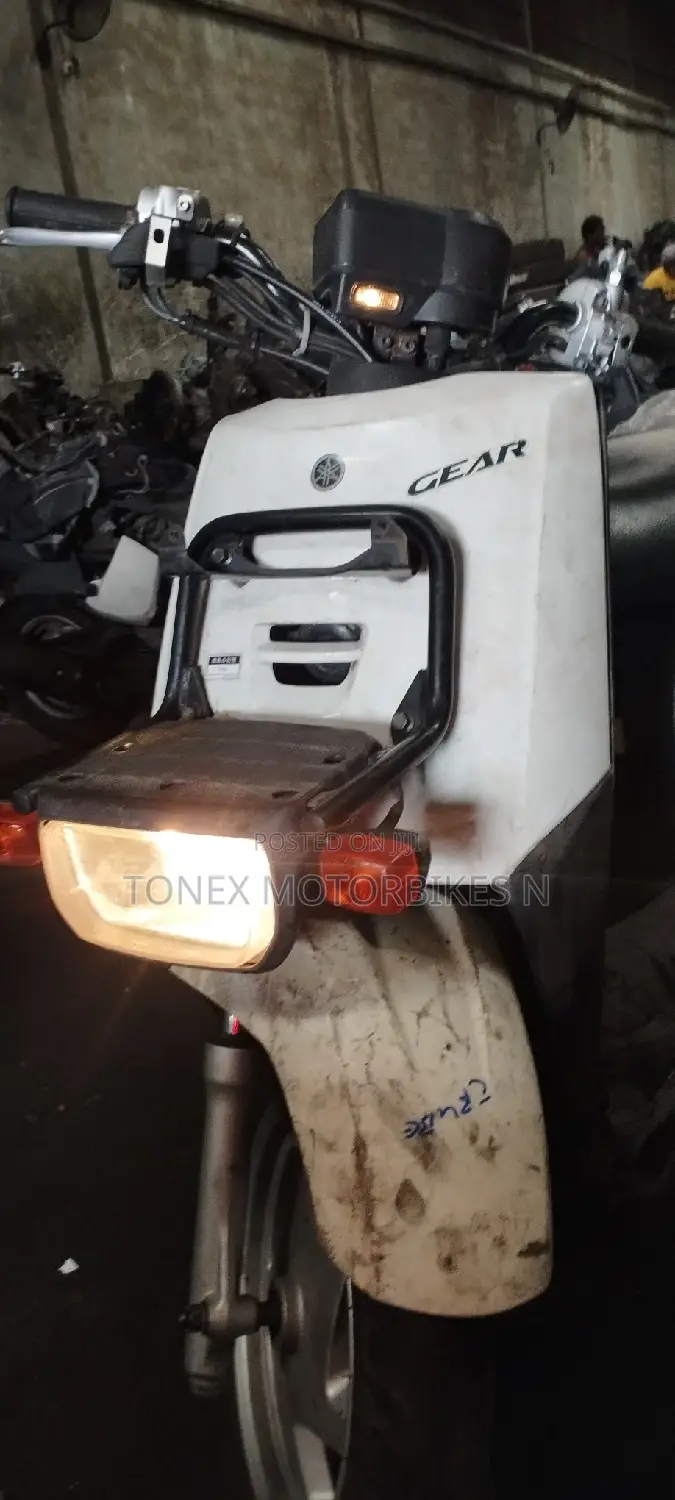 Yamaha Gear 2018 White