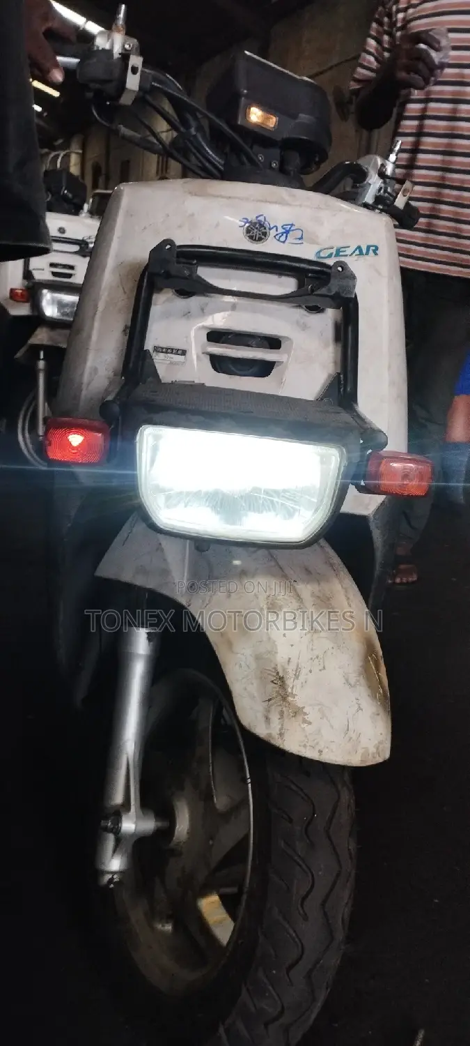 Yamaha Gear 2018 White