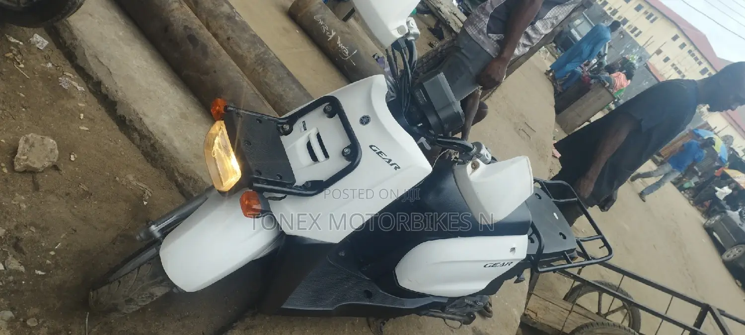 Yamaha Gear 2018 White