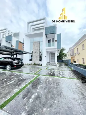 5bdrm Duplex in Chevron for Sale