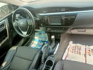 Toyota Corolla S 4dr Sedan (1.8L 4cyl CVT) 2016 Gray