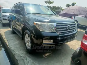 Toyota Land Cruiser 5.7 V8 2009 Black