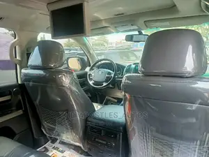 Toyota Land Cruiser 5.7 V8 2009 Black