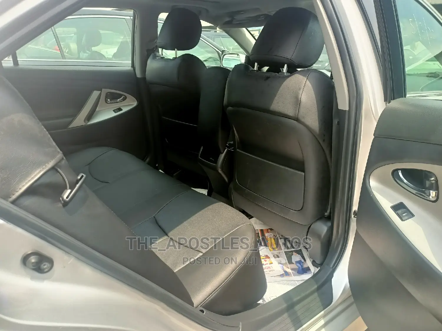Toyota Camry 2010 Silver