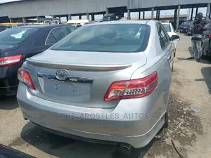 Toyota Camry 2010 Silver